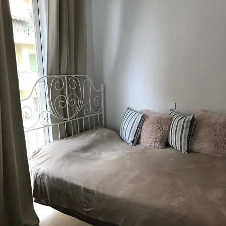 Pantheon Apartment